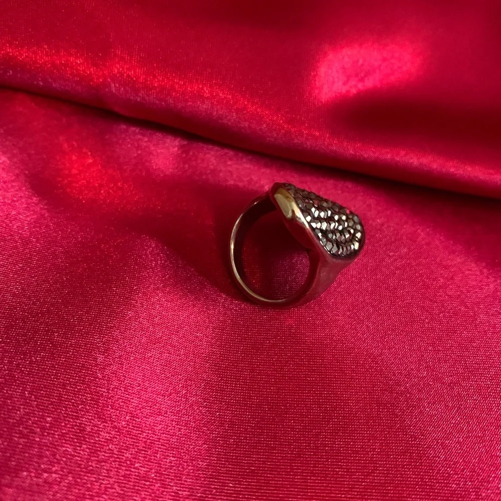 Silver Marcasite Ring - Picture 2 of 9